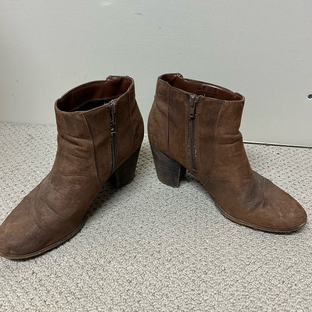 2/$20❤️- BOOTS | Women’s Fergalicious by Fergie boots size 8 - Picture 2 of 6